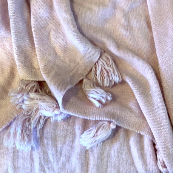 GUC women's Lilly Pulitzer sweater - Picture 3 of 6